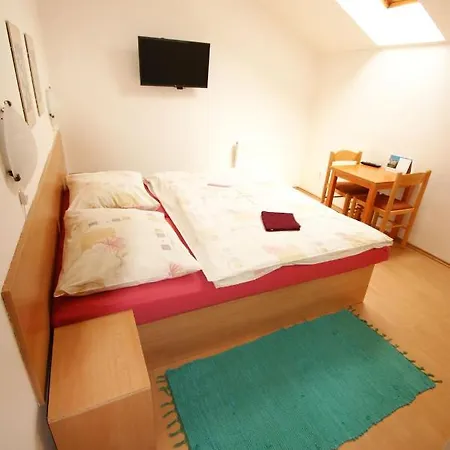 Ema Alloggio in famiglia *